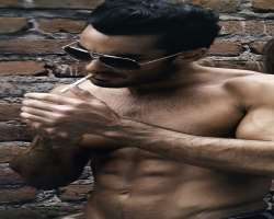 Aaron Diaz smoking